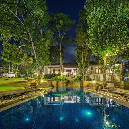 Villa Crystals Malabe Luaran gambar