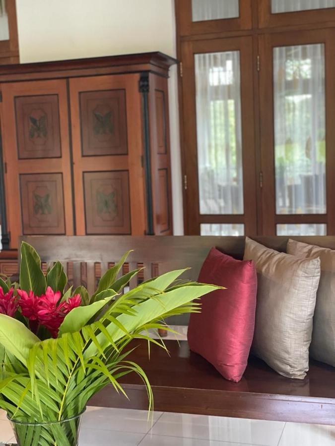Villa Crystals Malabe Luaran gambar