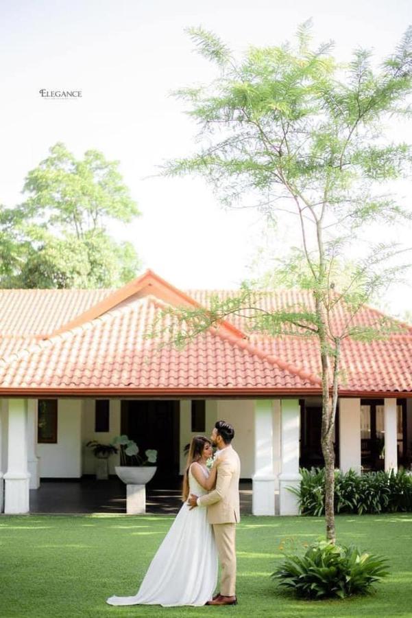 Villa Crystals Malabe Luaran gambar