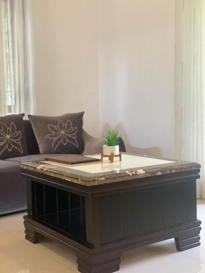 Villa Crystals Malabe Luaran gambar