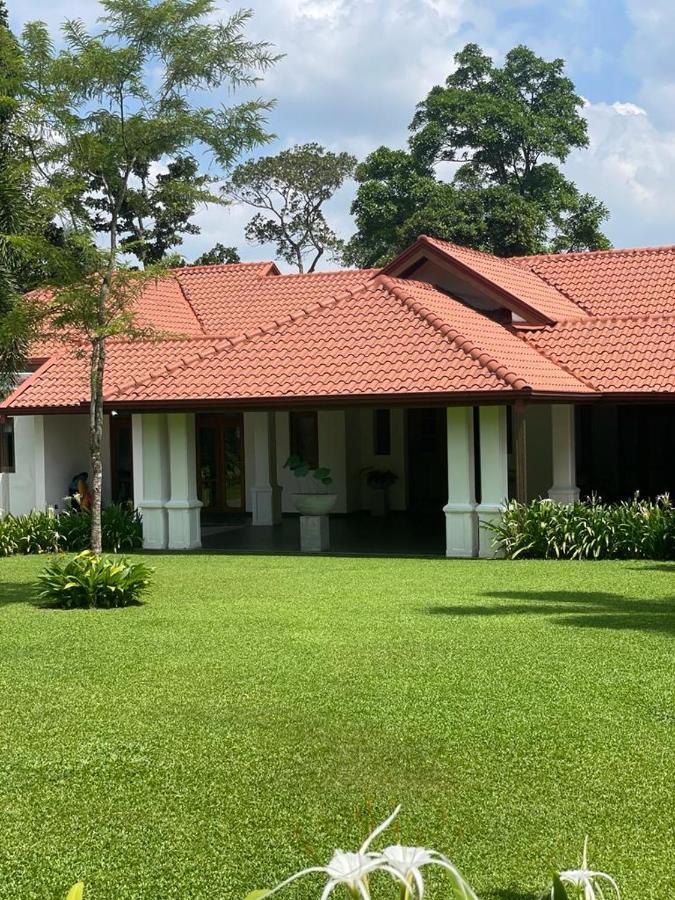Villa Crystals Malabe Luaran gambar