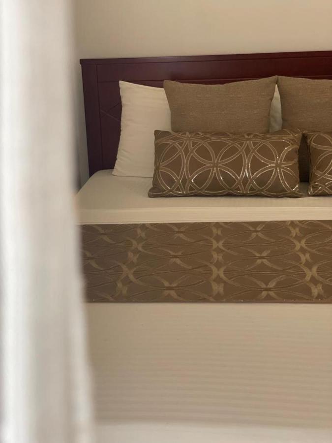 Villa Crystals Malabe Luaran gambar